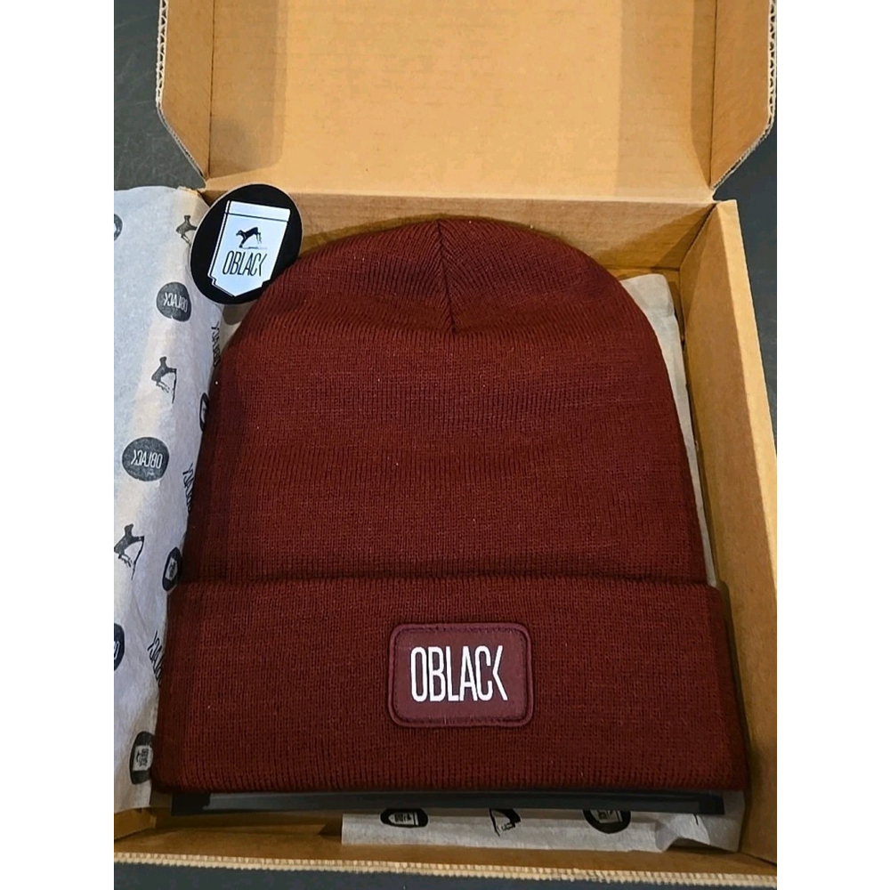 OBlack Beanie In Original Box New Color: Garnet MSRP 35.00 (D-34)